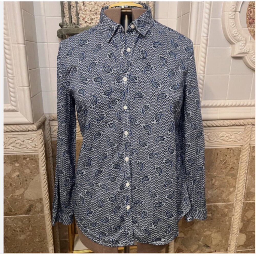 Liz Claiborne. Size Large. Cotton Blue Paisley. Long Sleeve Shirt. B129